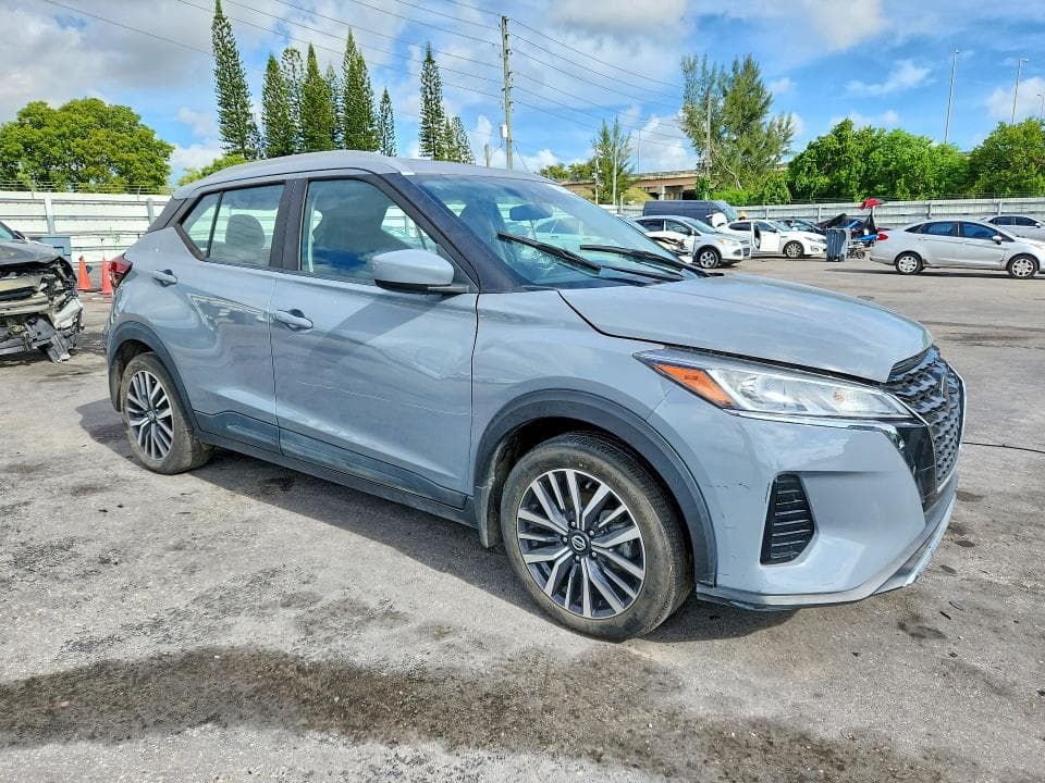 2021 NISSAN KICKS SV 4