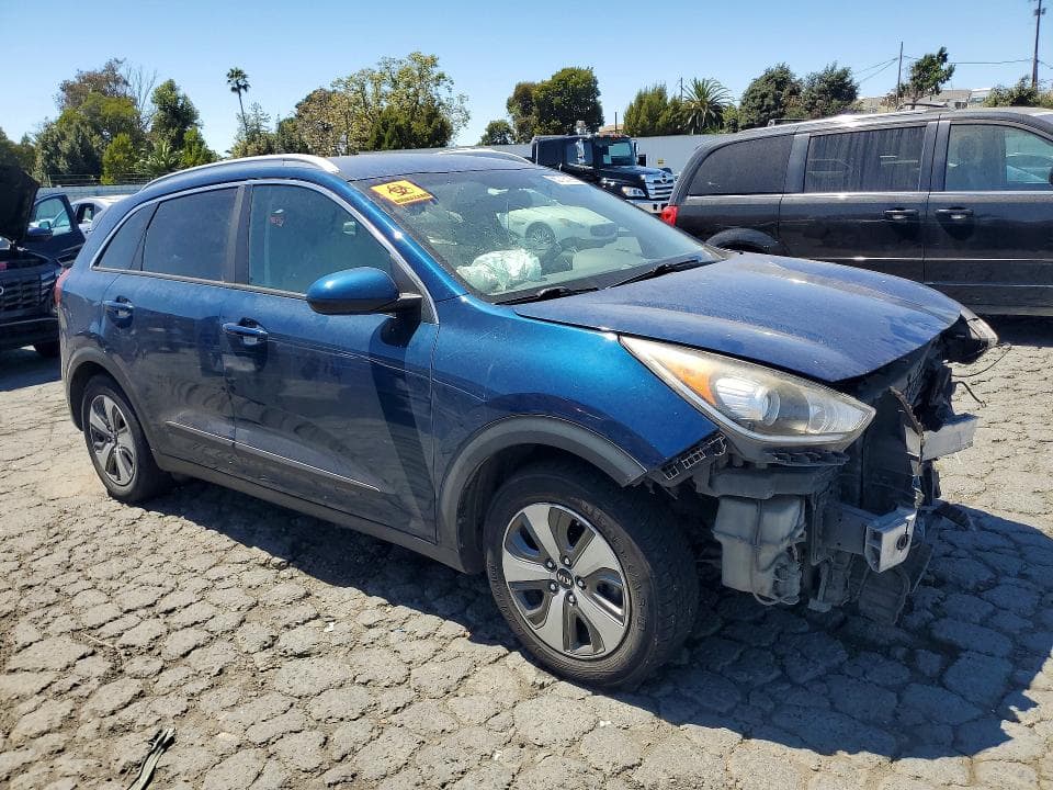 2018 KIA NIRO LX 4