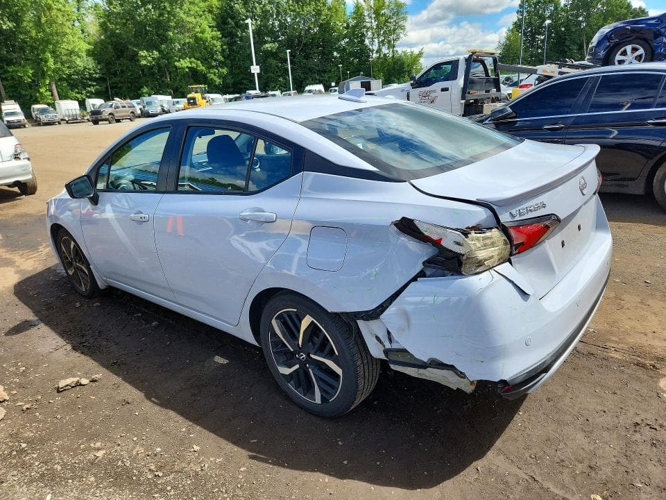 2024 NISSAN VERSA SR 2