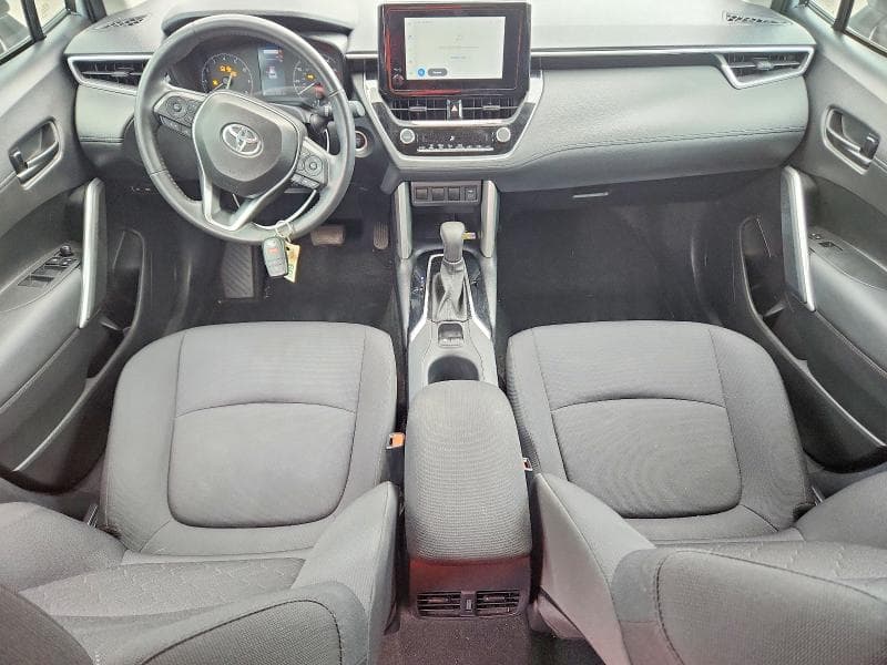 2023 TOYOTA COROLLA CROSS LE 8