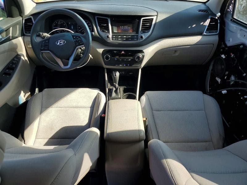 2017 HYUNDAI TUCSON SE 8