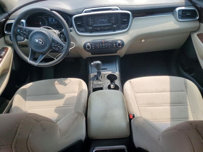 2017 KIA SORENTO LX 8
