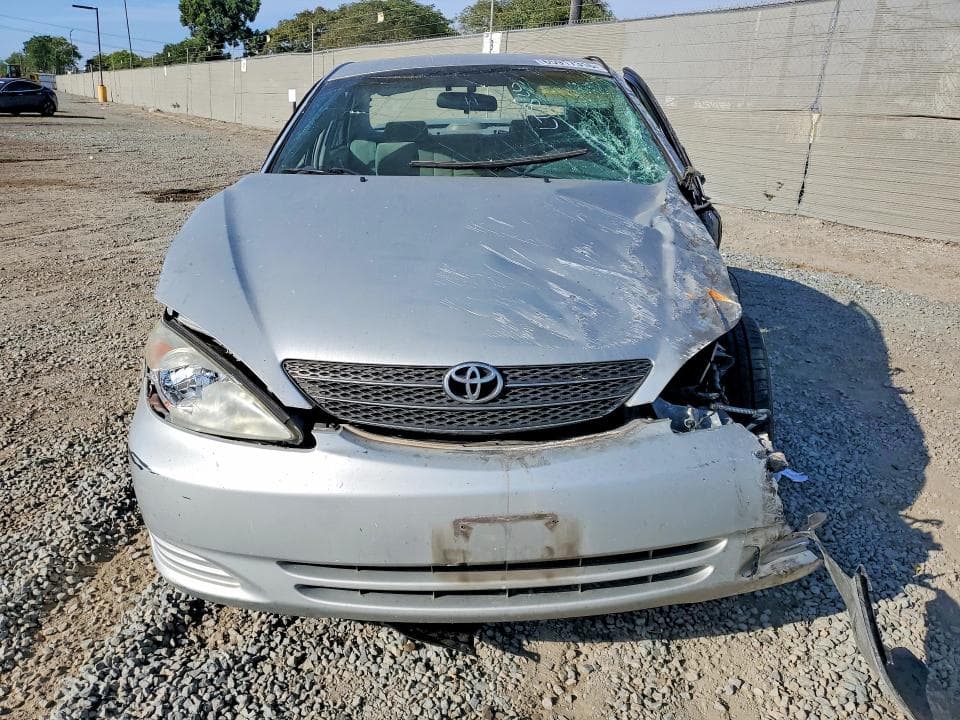 2017 TOYOTA CAMRY LE 5