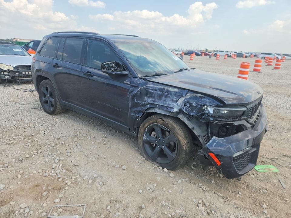 2023 JEEP GRAND CHEROKEE LIMITED 4