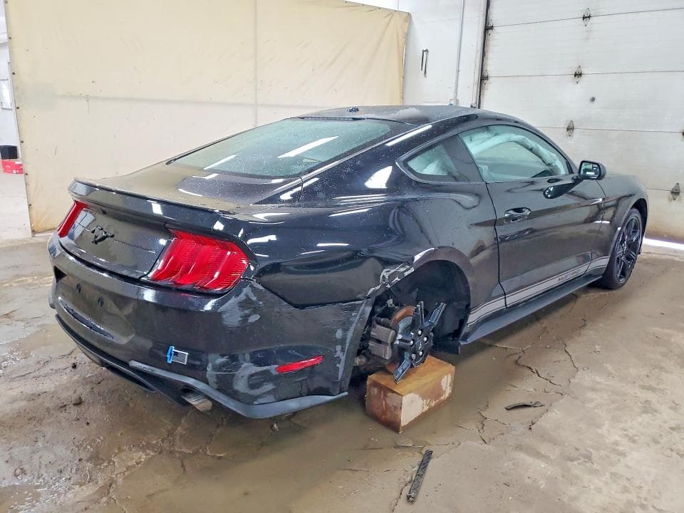 2019 FORD MUSTANG 3