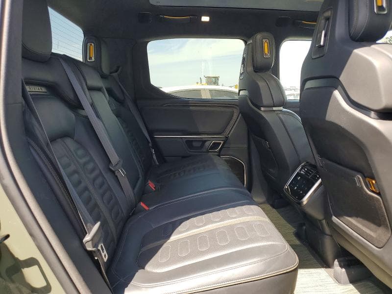 2022 RIVIAN R1T LAUNCH EDITION 10