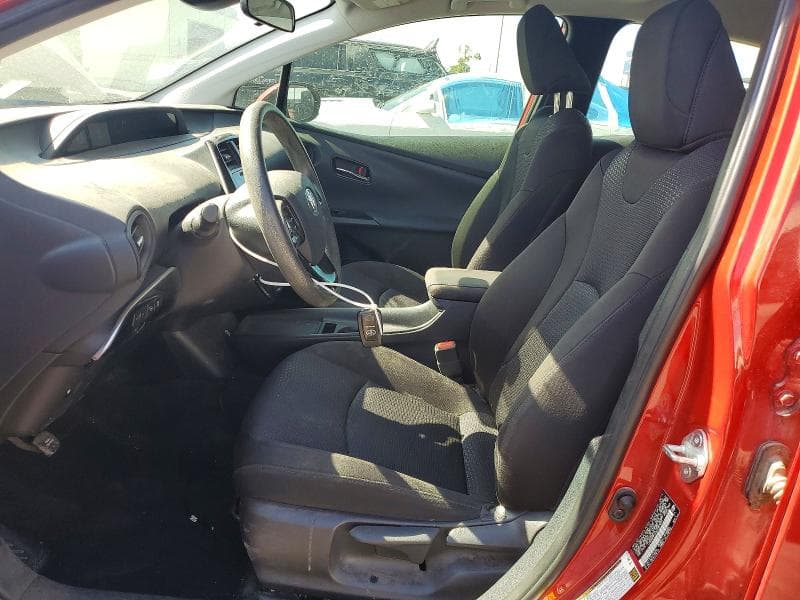 2019 TOYOTA PRIUS LE 7