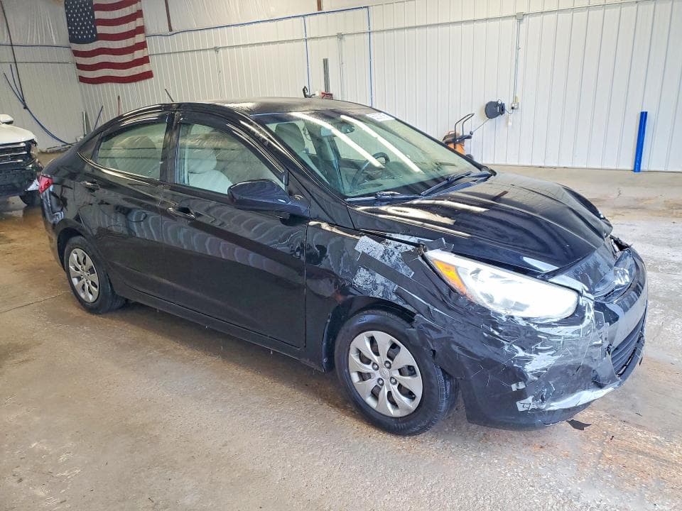 2017 HYUNDAI ACCENT SE 4