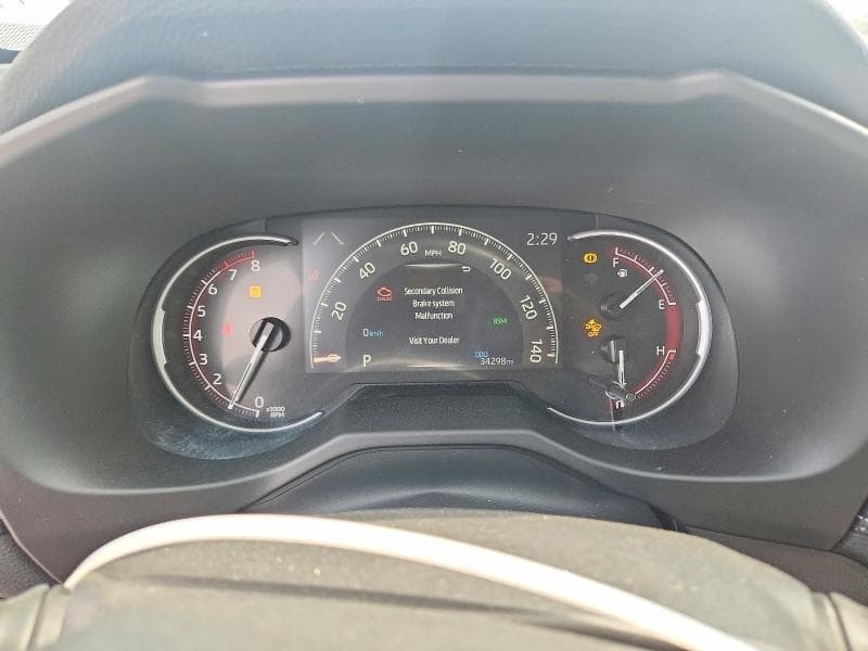 2025 TOYOTA RAV4 LE 9