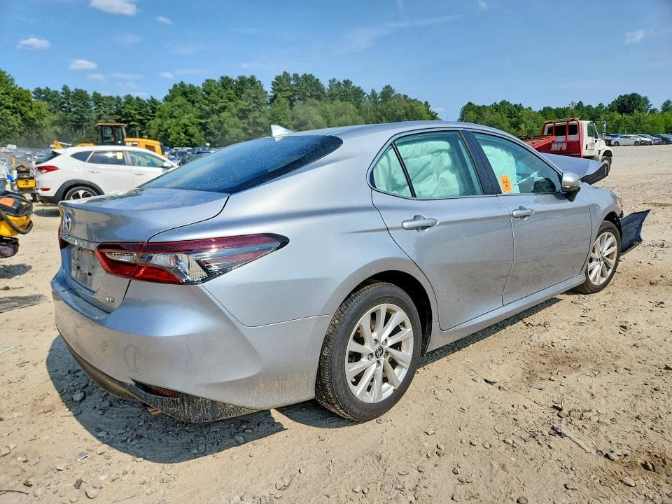2024 TOYOTA CAMRY LE 3
