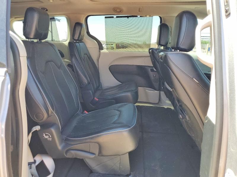 2017 CHRYSLER PACIFICA LIMITED 11