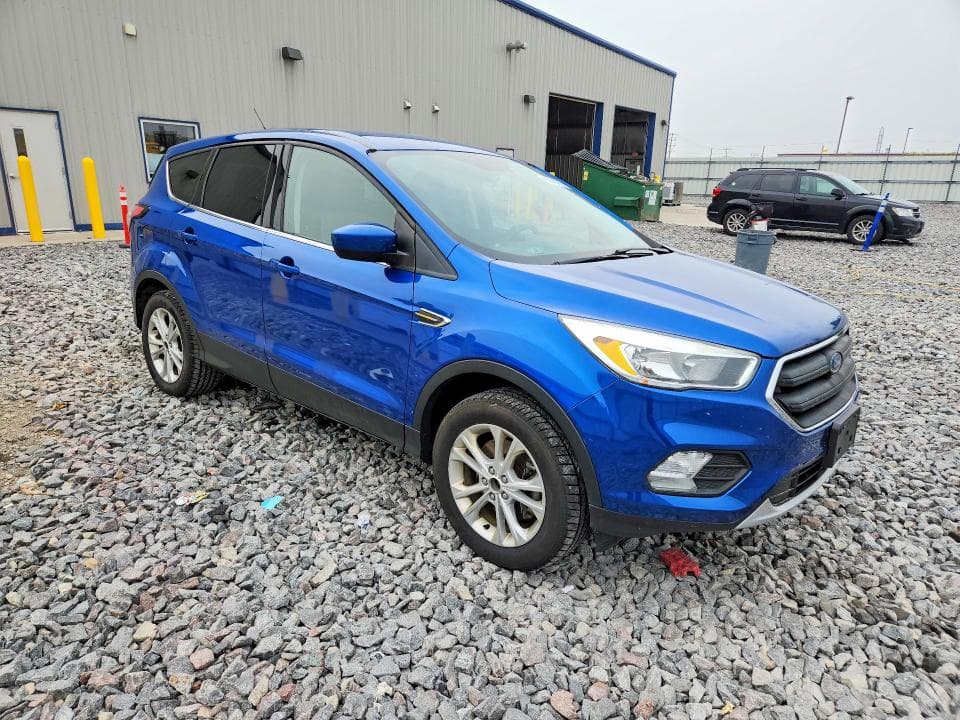 2017 FORD ESCAPE SE 4