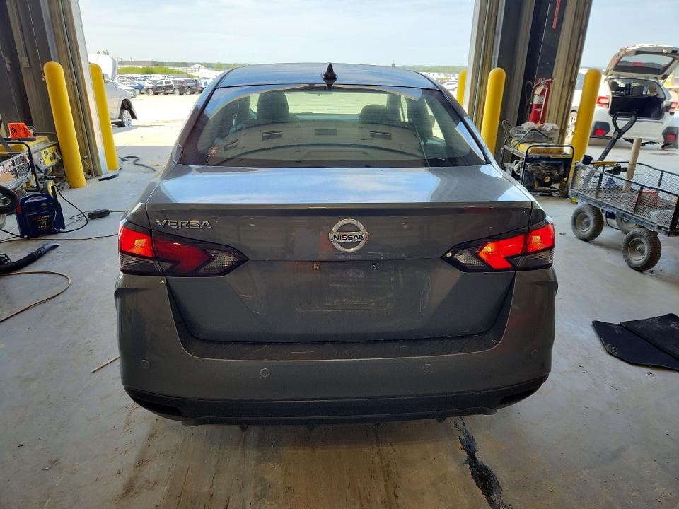 2021 NISSAN VERSA SV 6