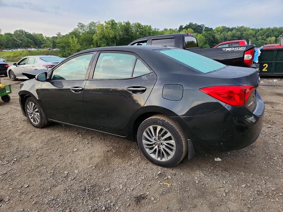 2018 TOYOTA COROLLA XLE 2