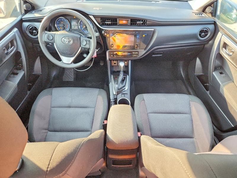 2018 TOYOTA COROLLA LE 8