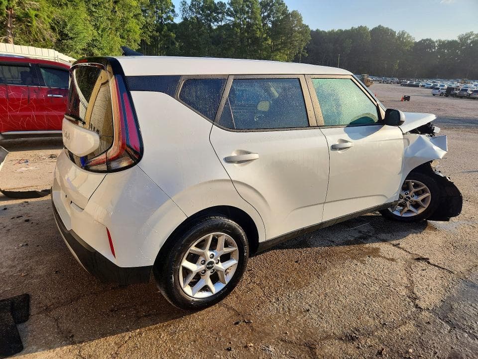 2023 KIA SOUL LX 3