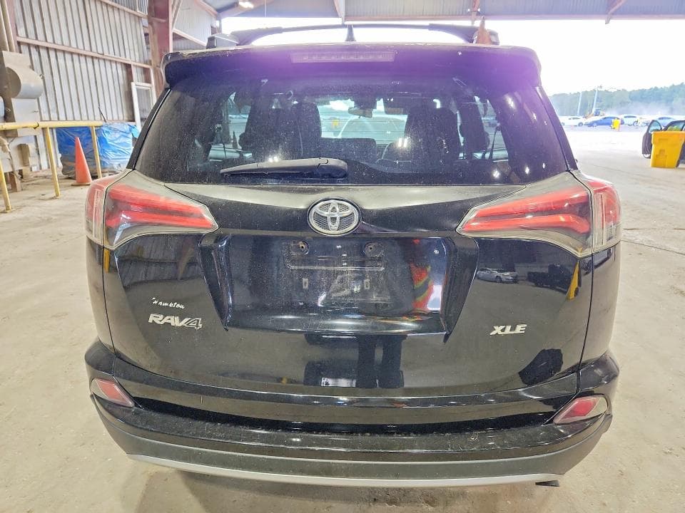 2017 TOYOTA RAV4 XLE 6