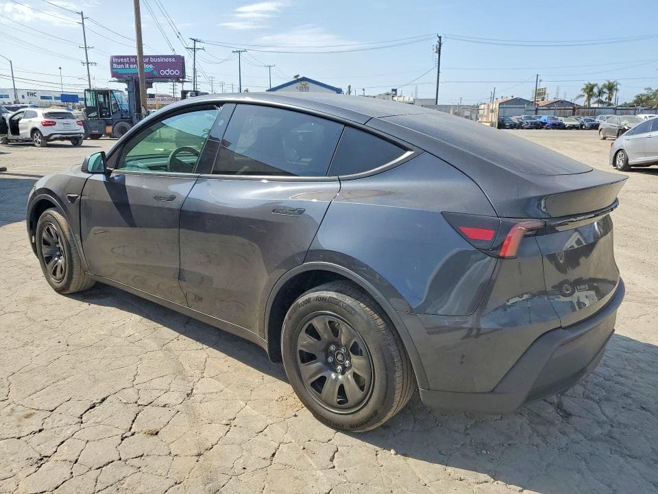 2026 TESLA MODEL Y 2