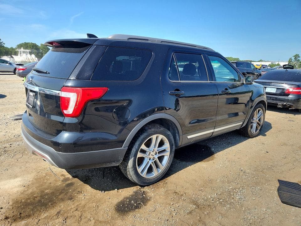 2017 FORD EXPLORER XLT 3