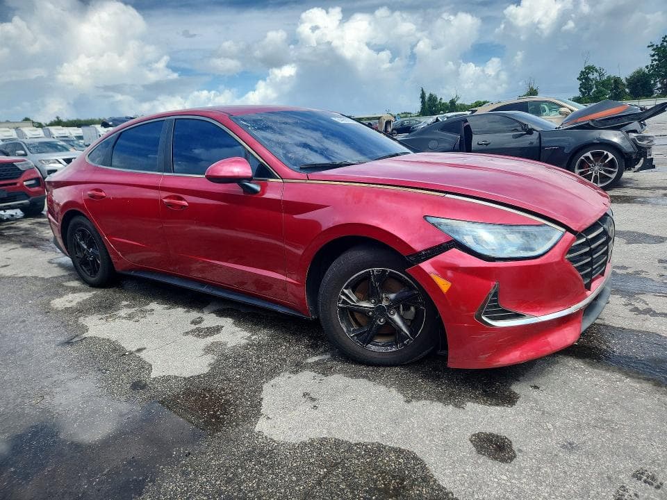 2021 HYUNDAI SONATA SE 4