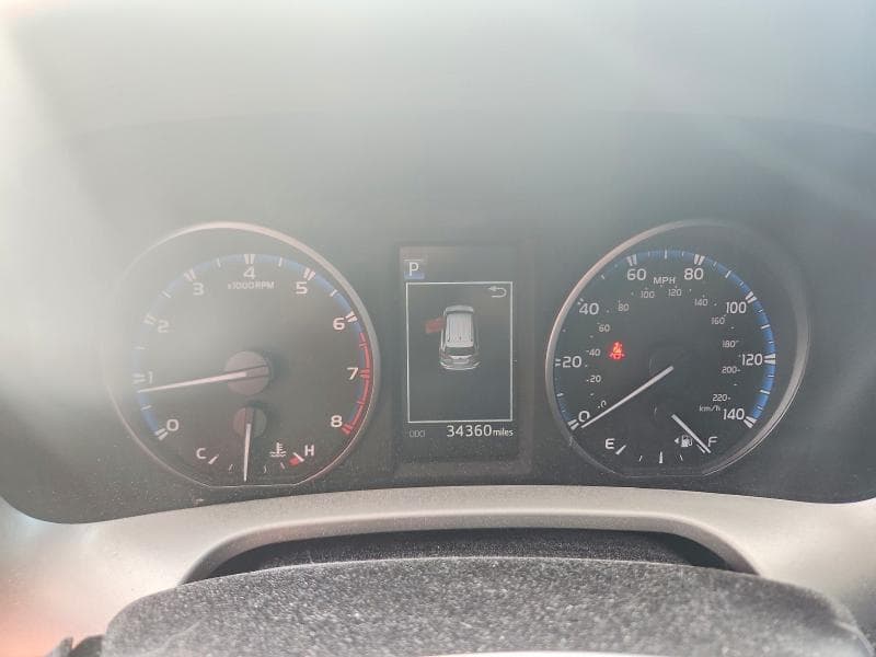 2017 TOYOTA RAV4 LE 9