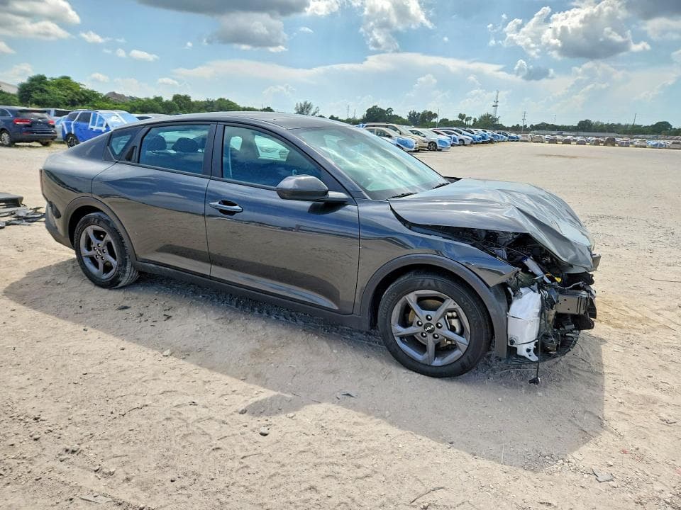 2025 KIA K4 LXS 4