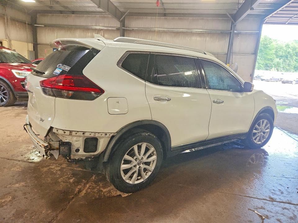 2018 NISSAN ROGUE SV 3