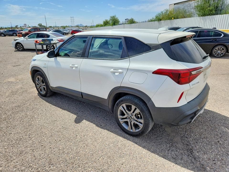 2021 KIA SELTOS LX 2