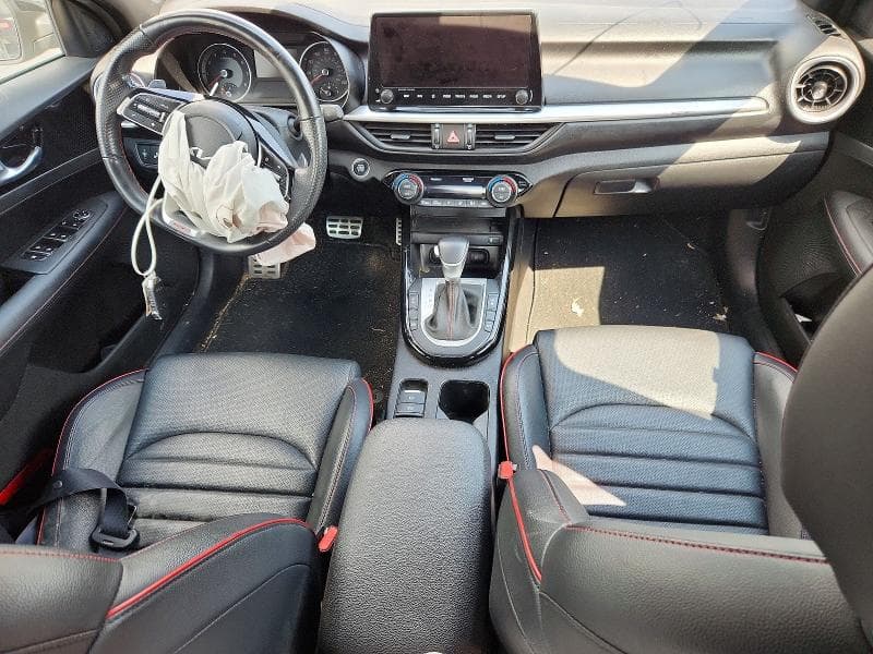 2022 KIA FORTE GT 8