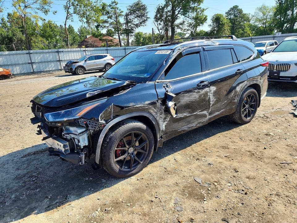 2021 TOYOTA HIGHLANDER XLE - 1