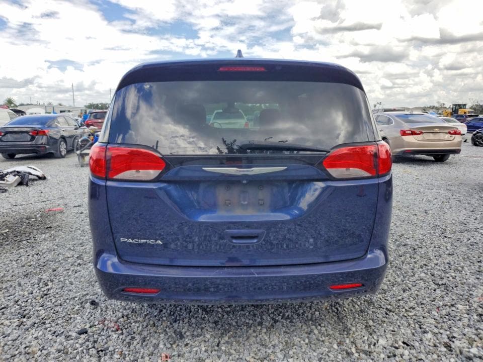 2017 CHRYSLER PACIFICA TOURING 6