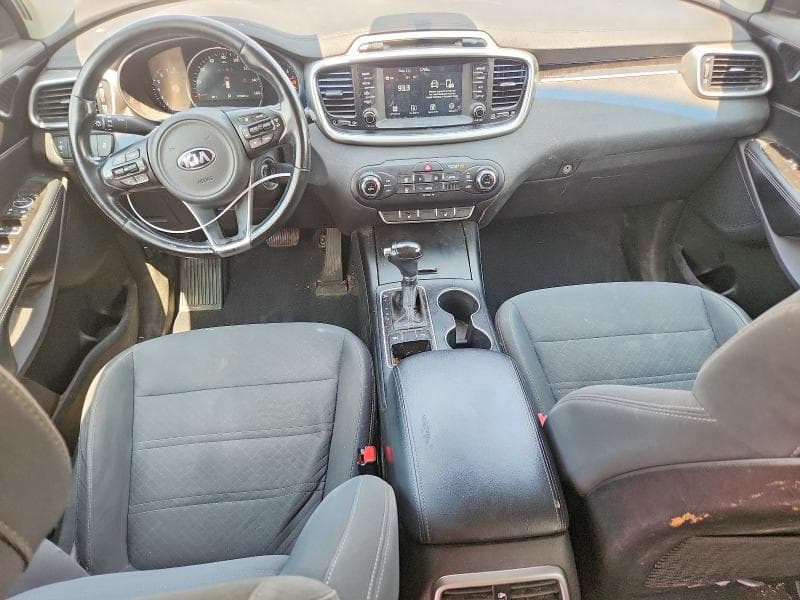 2017 KIA SORENTO LX V6 8