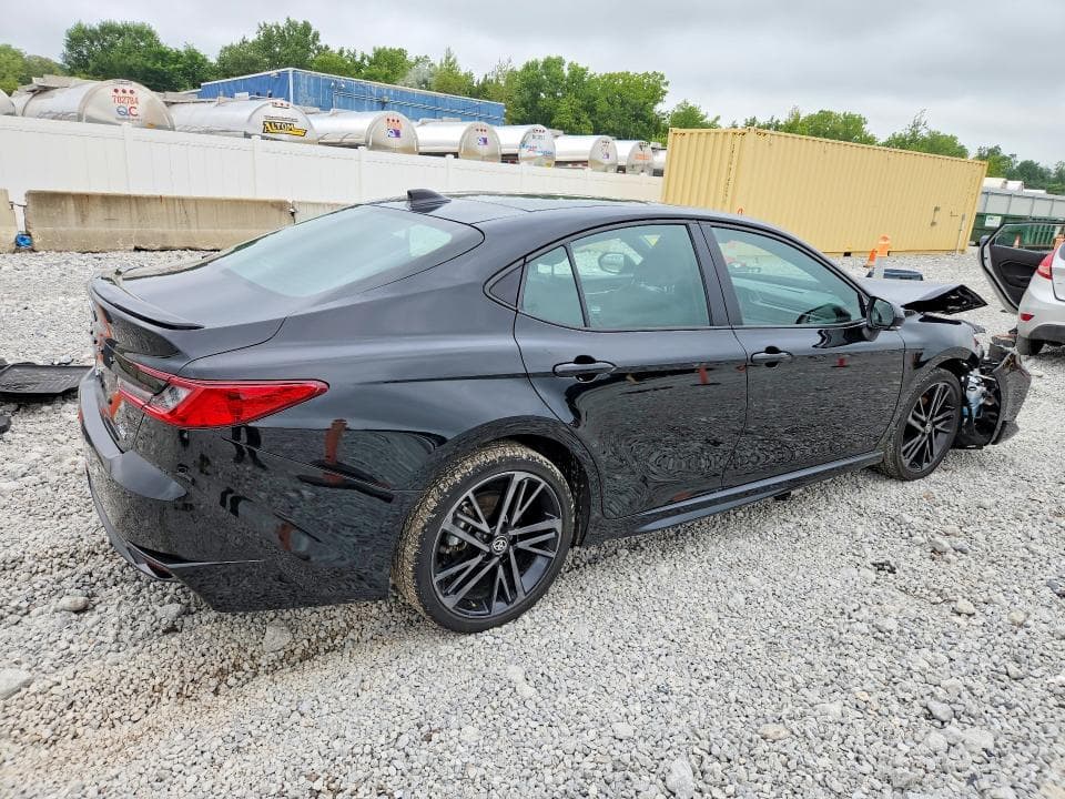 2025 TOYOTA CAMRY XSE 3
