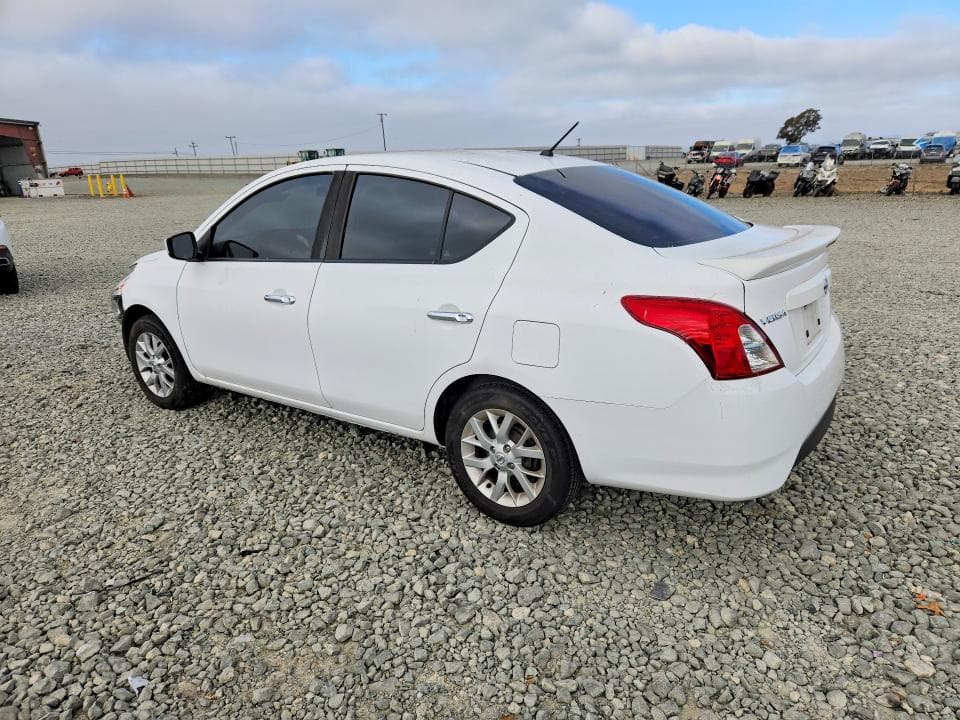 2018 NISSAN VERSA SV 2