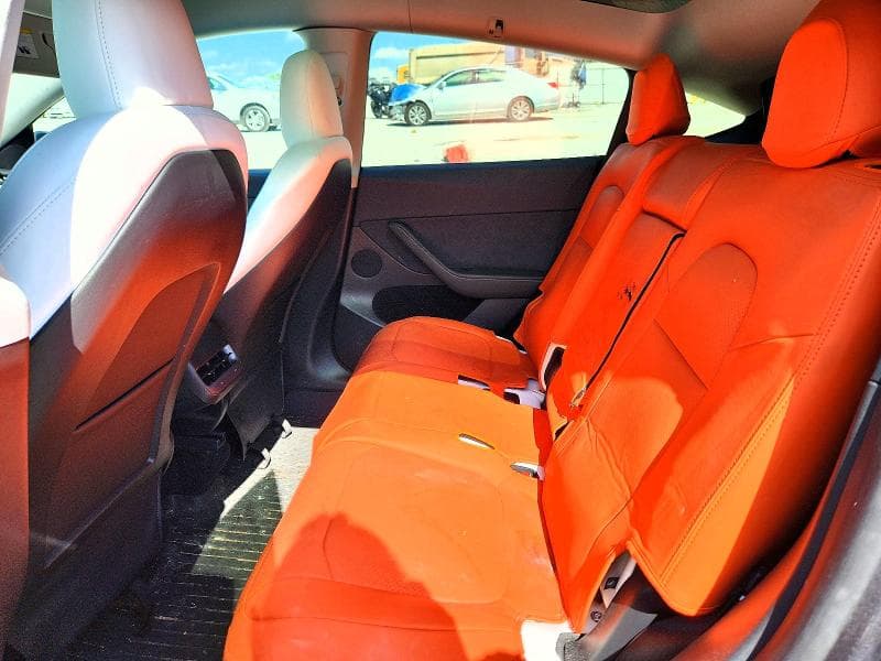 2025 TESLA MODEL Y 10