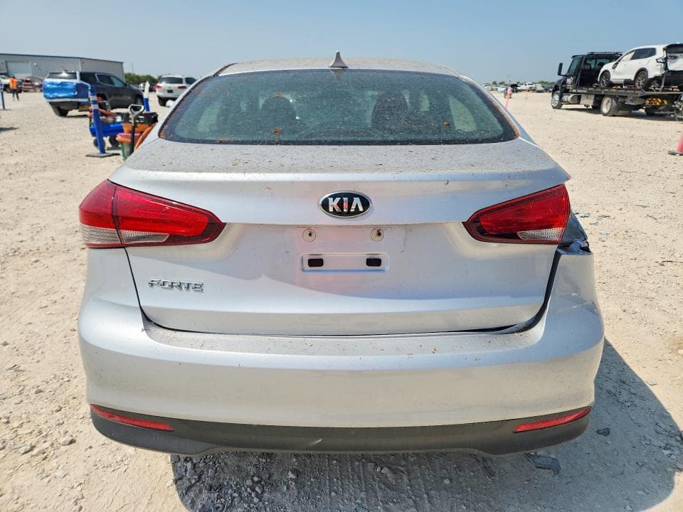 2017 KIA FORTE LX 6