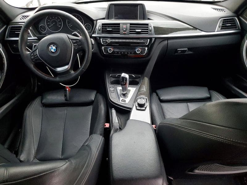 2018 BMW 330E 8