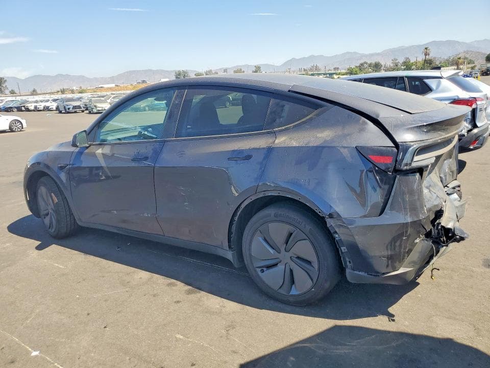 2026 TESLA MODEL Y 2