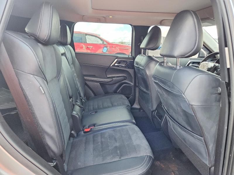 2024 MITSUBISHI OUTLANDER SE 11