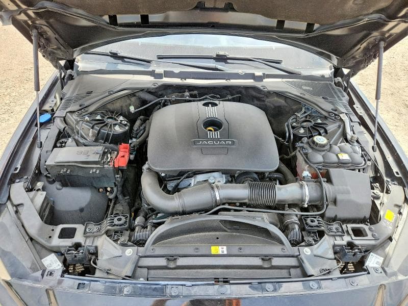 2017 JAGUAR XE 11