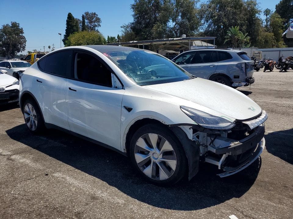 2022 TESLA MODEL Y 4
