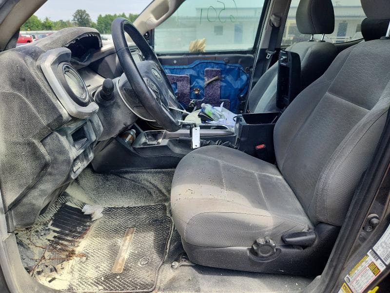 2017 TOYOTA TACOMA SR5 V6 7