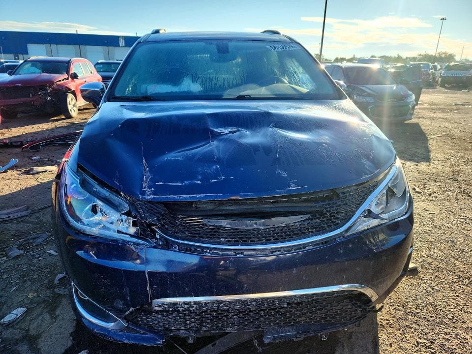 2020 CHRYSLER PACIFICA LIMITED 5