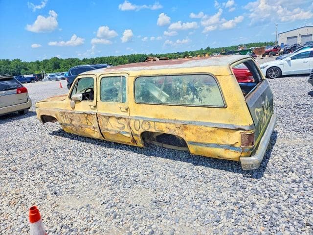 1983 CHEVROLET SUBURBAN K2 2