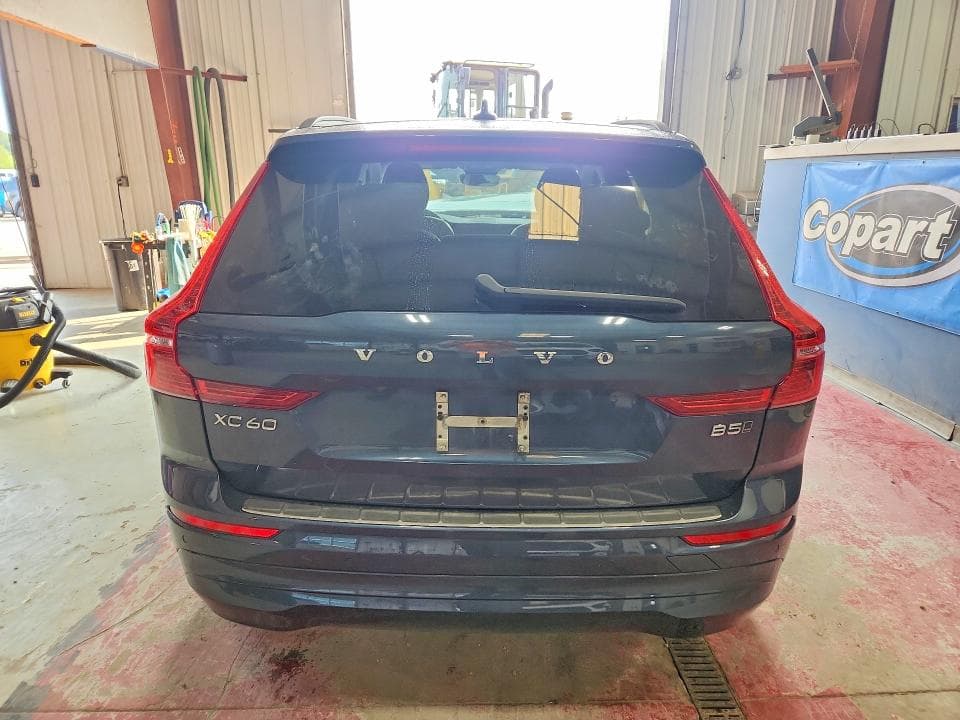 2022 VOLVO XC60 B5 MOMENTUM 6