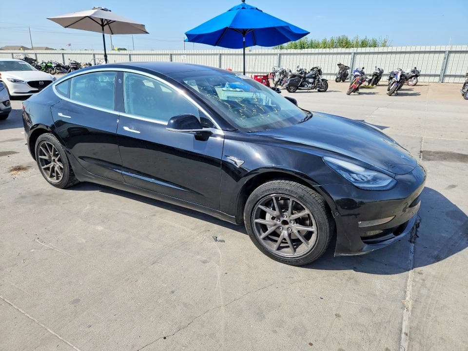 2018 TESLA MODEL 3 4