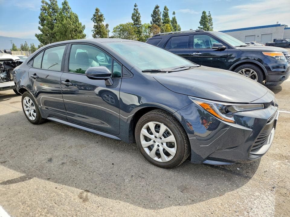 2026 TOYOTA COROLLA LE 4
