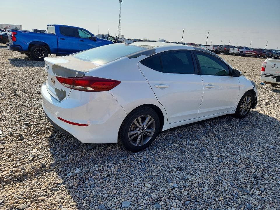 2018 HYUNDAI ELANTRA SEL 3