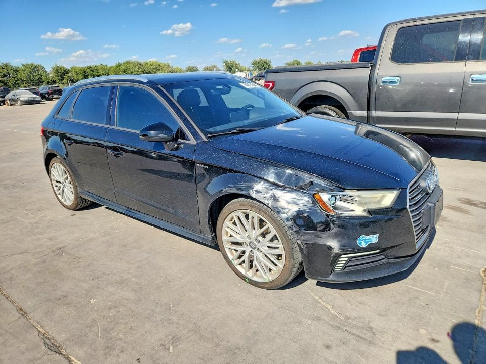 2018 AUDI A3 E-TRON PREMIUM 4