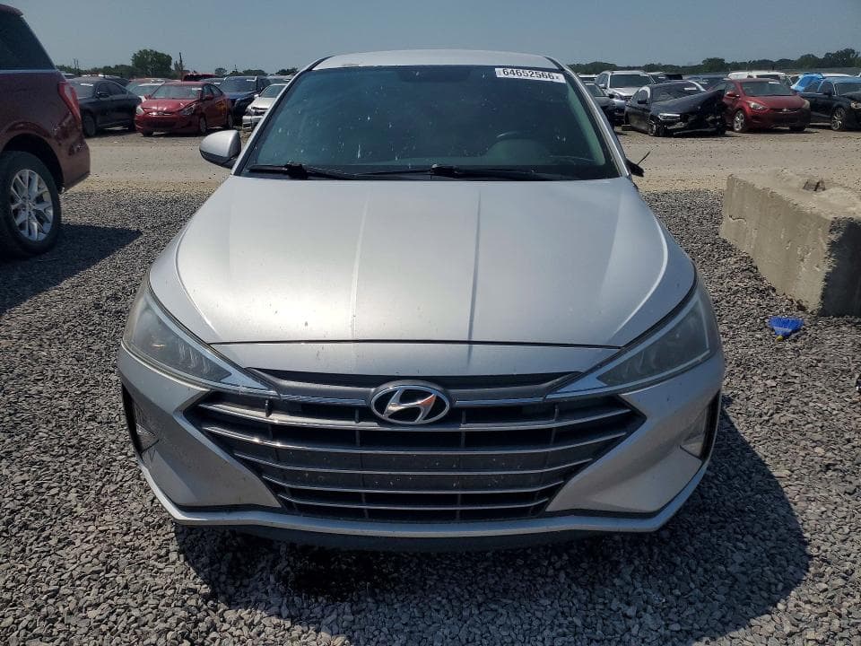 2019 HYUNDAI ELANTRA SE 5